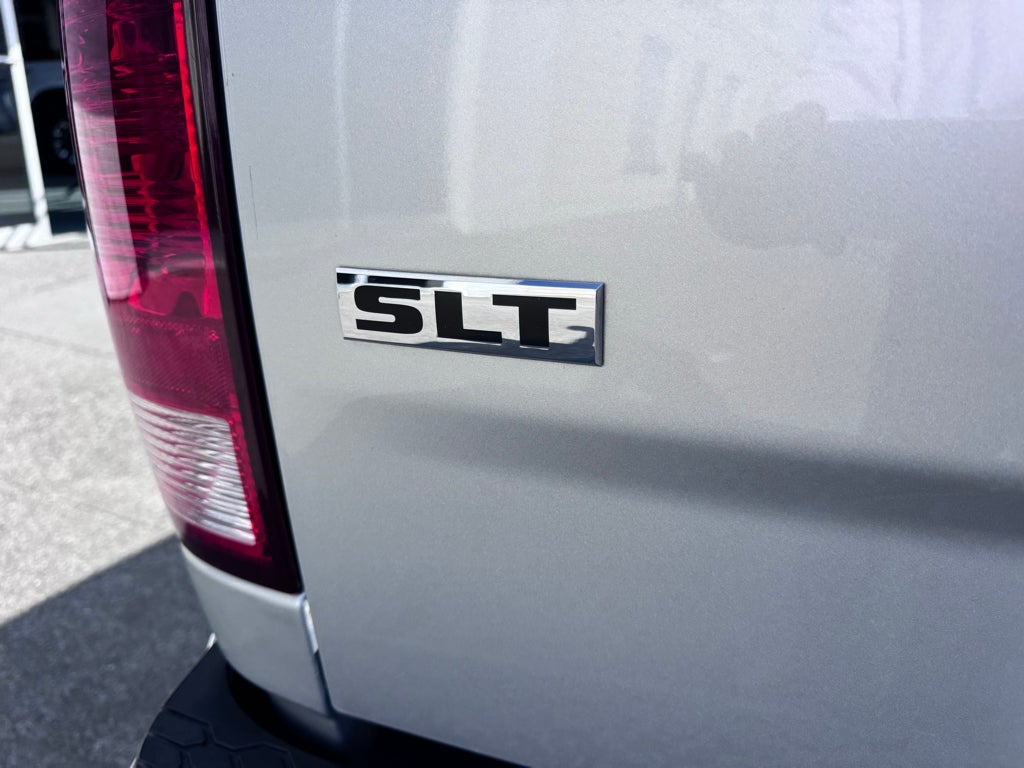 2018 RAM 1500 SLT