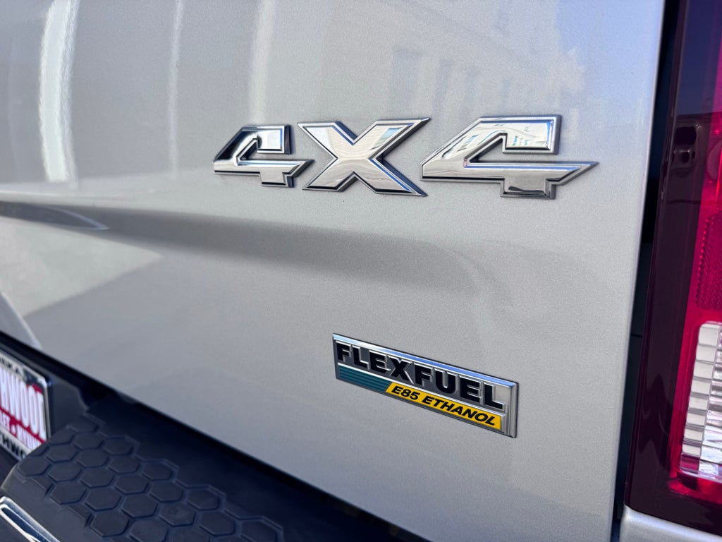 2018 RAM 1500 SLT
