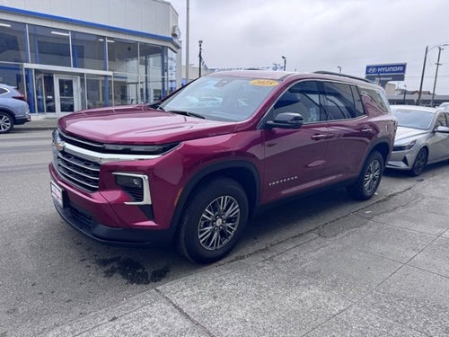 2025 Chevrolet Traverse LT
