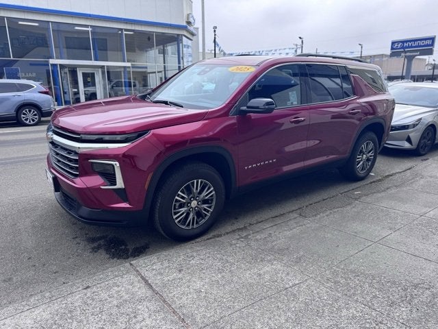 2025 Chevrolet Traverse LT