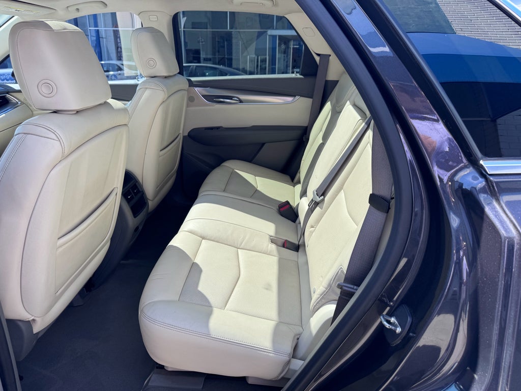 2017 Cadillac XT5 Luxury FWD