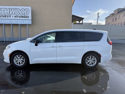 2024 Chrysler Pacifica Touring L