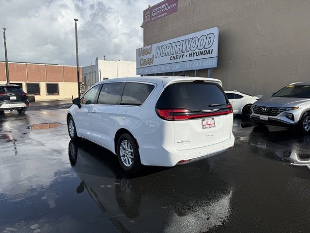 2024 Chrysler Pacifica Touring L