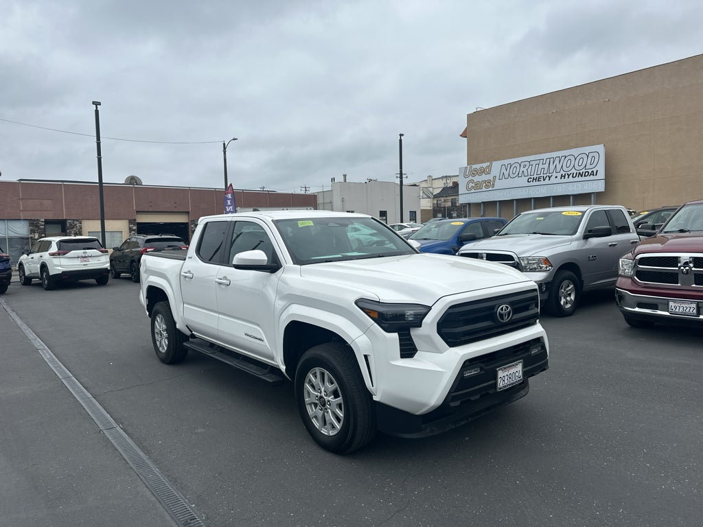 2025 Toyota Tacoma 4WD SR