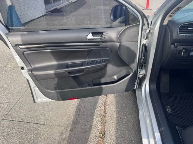 2013 Volkswagen Jetta SportWagen TDI w/Sunroof & Nav