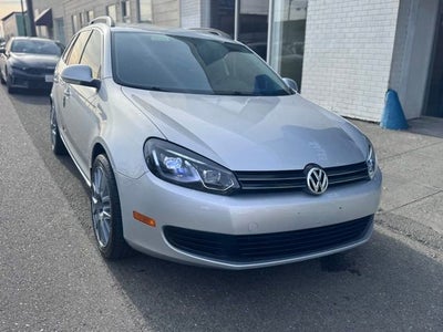 2013 Volkswagen Jetta SportWagen TDI w/Sunroof & Nav
