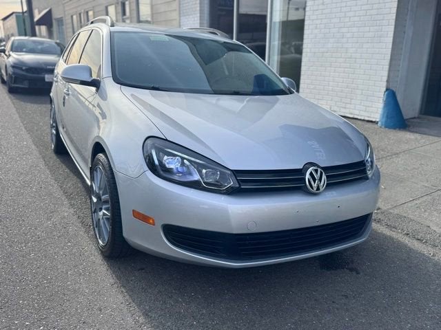 2013 Volkswagen Jetta SportWagen TDI w/Sunroof & Nav