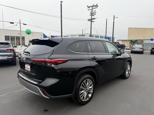 2021 Toyota Highlander Platinum