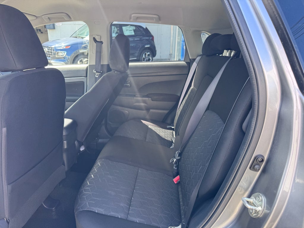 2024 Mitsubishi Outlander Sport S