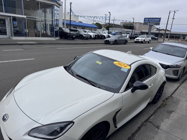 2024 Toyota GR86 Premium