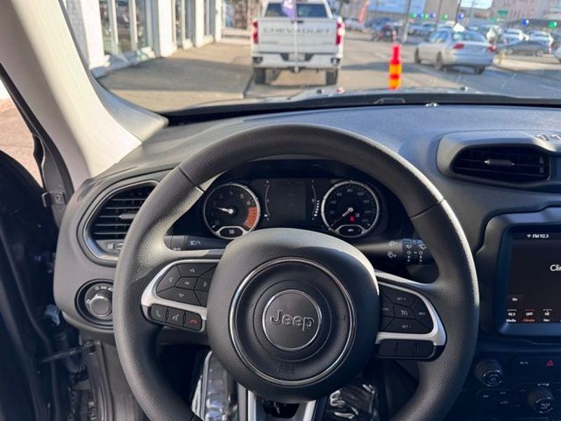2023 Jeep Renegade Latitude