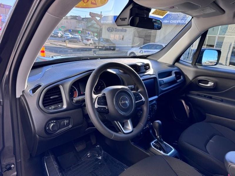 2023 Jeep Renegade Latitude