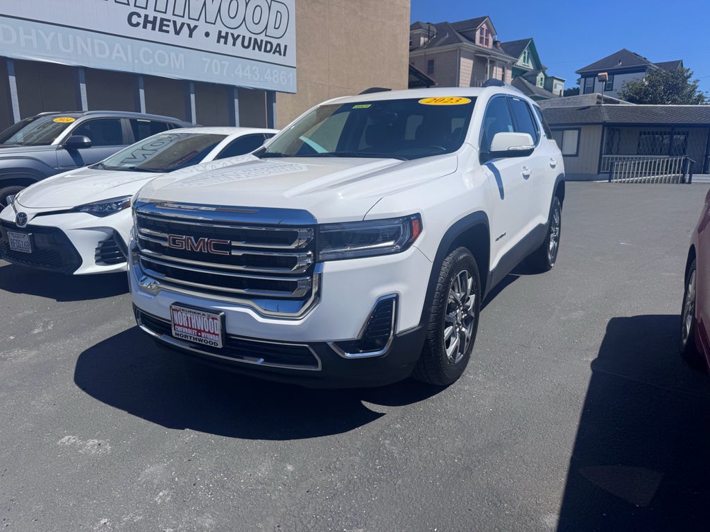 2023 GMC Acadia SLT