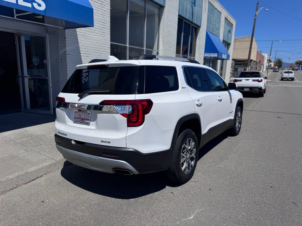 2023 GMC Acadia SLT