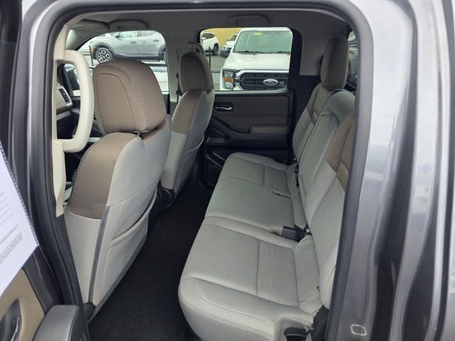 2022 Nissan Frontier SV