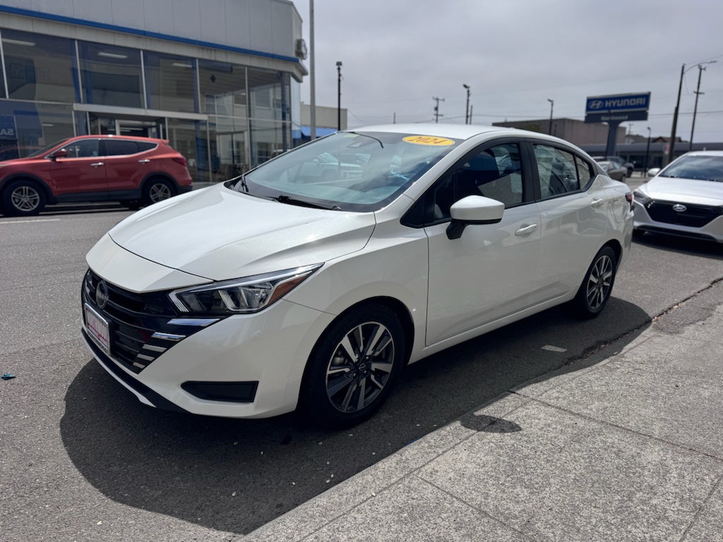 2024 Nissan Versa SV