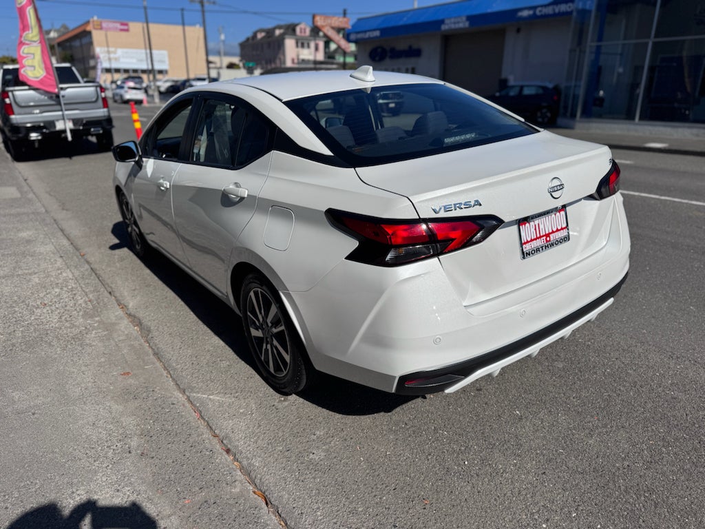2024 Nissan Versa SV