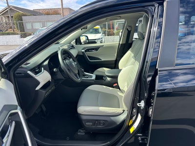 2025 Toyota RAV4 Hybrid Hybrid XLE Premium