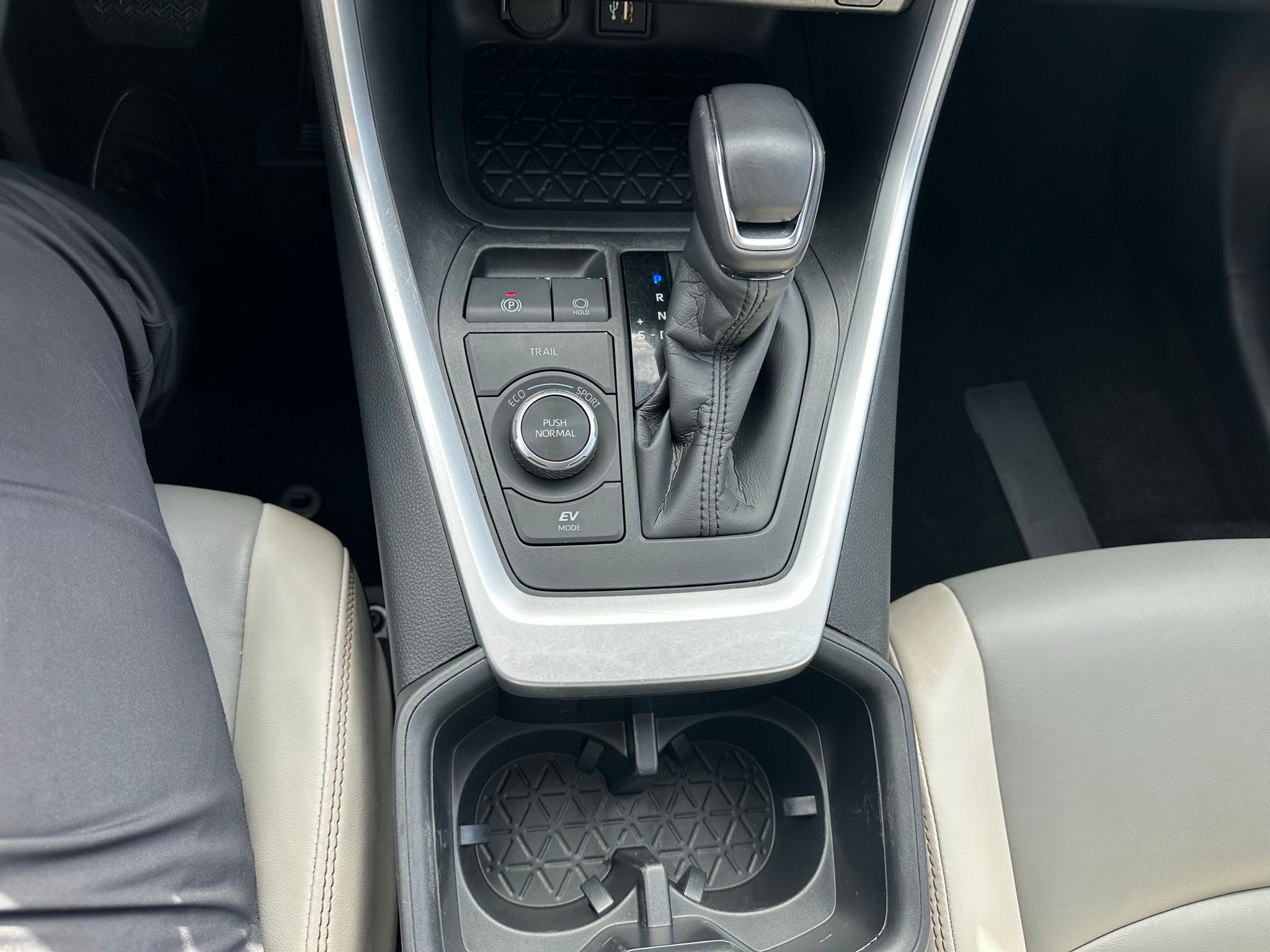 2025 Toyota RAV4 Hybrid Hybrid XLE Premium