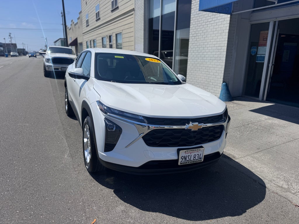 2024 Chevrolet Trax LS